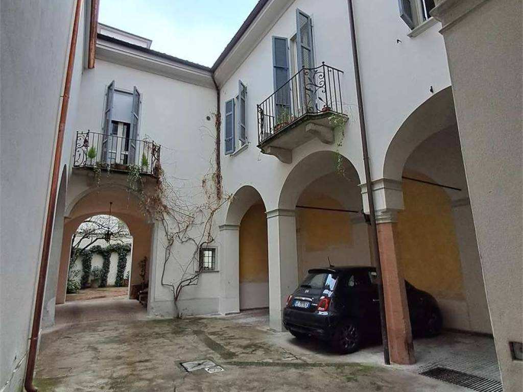 appartamento in vendita a Piacenza in zona Centro Storico