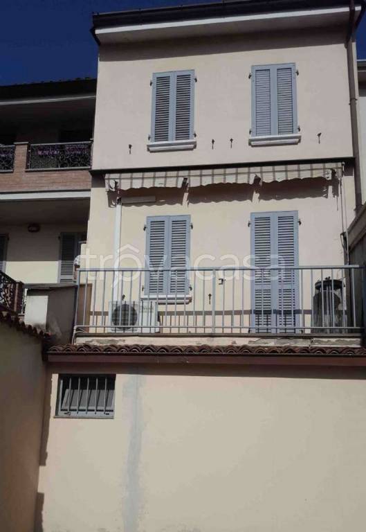 casa indipendente in vendita a Piacenza in zona Centro Storico