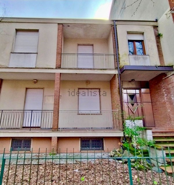 casa indipendente in vendita a Piacenza in zona Barriera Genova