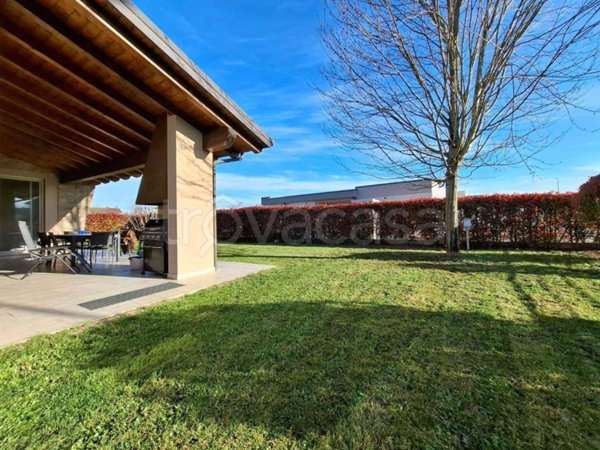 casa indipendente in vendita a Piacenza in zona La Verza