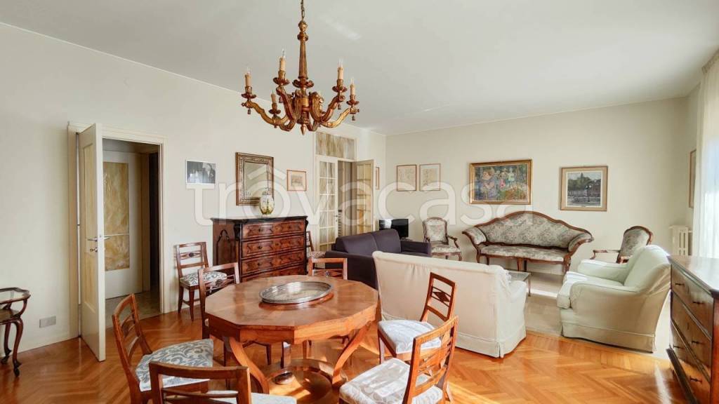 appartamento in vendita a Piacenza in zona Centro Storico