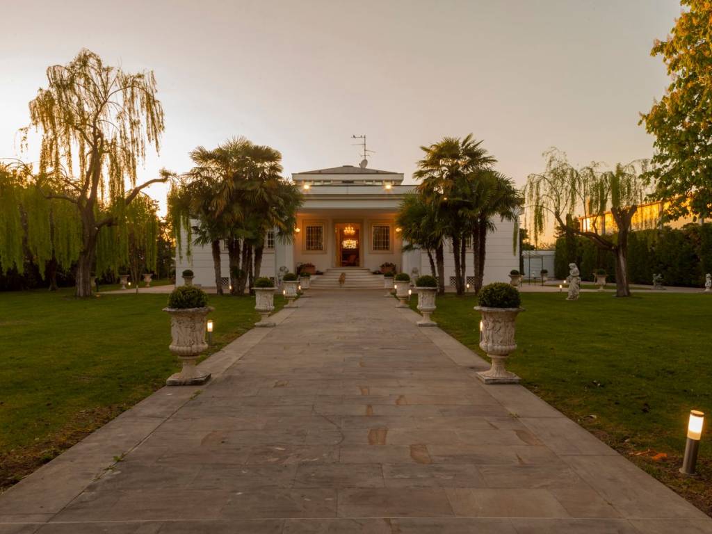casa indipendente in vendita a Piacenza in zona Veggioletta