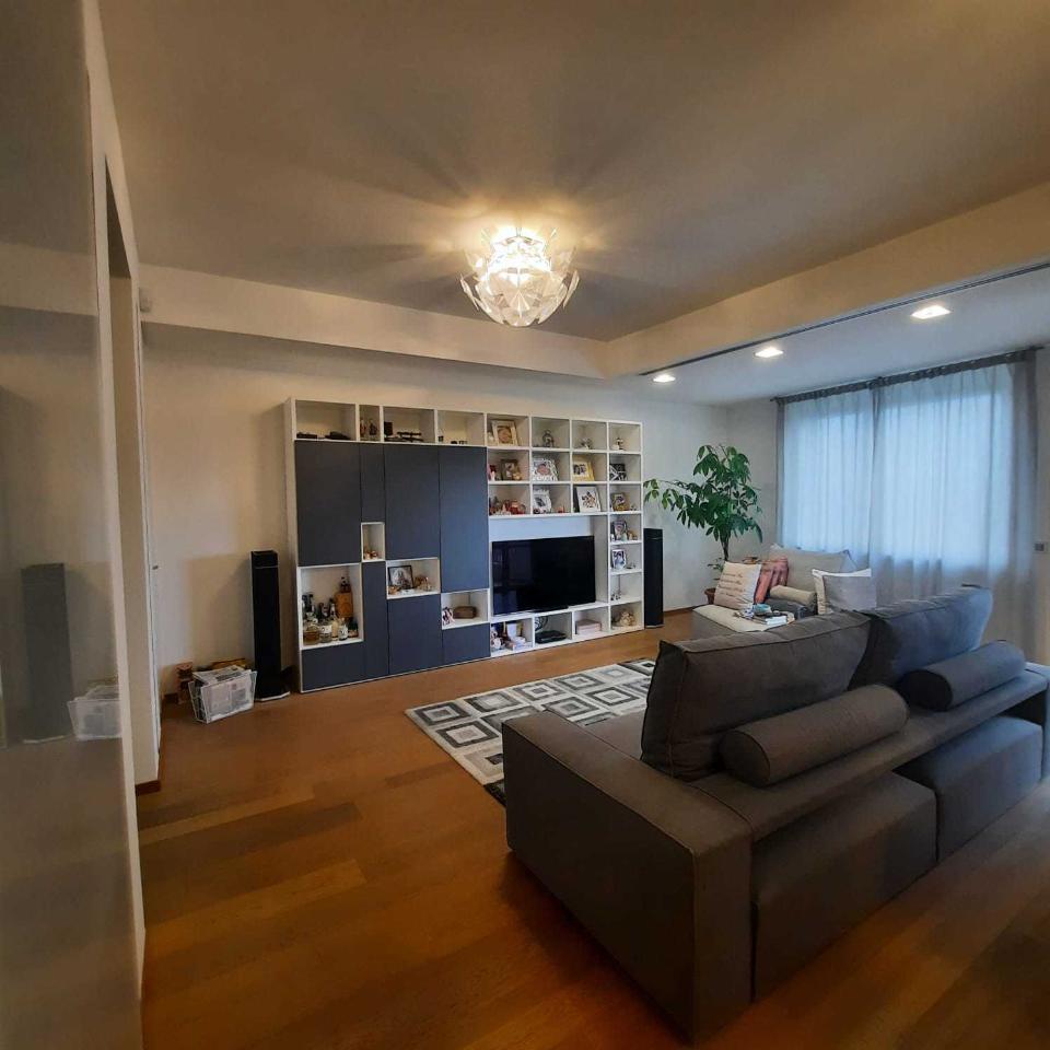 appartamento in vendita a Piacenza in zona Stadio