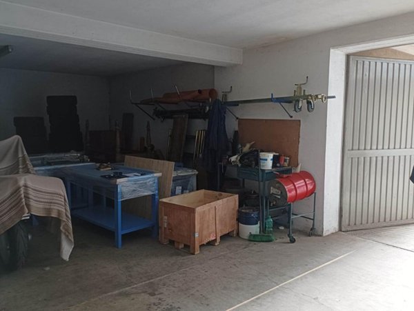 ufficio in vendita a Piacenza in zona Veggioletta