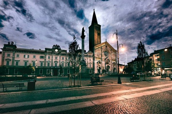 appartamento in vendita a Piacenza in zona Centro Storico