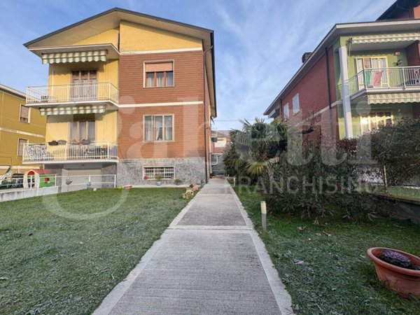 casa indipendente in vendita a Piacenza in zona Stadio
