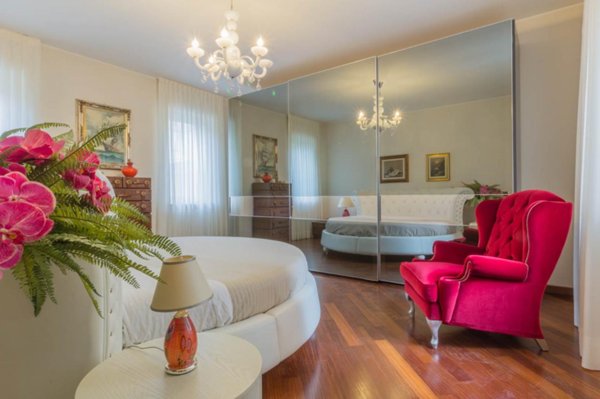 casa indipendente in vendita a Piacenza in zona Belvedere / Quartiere Duemila