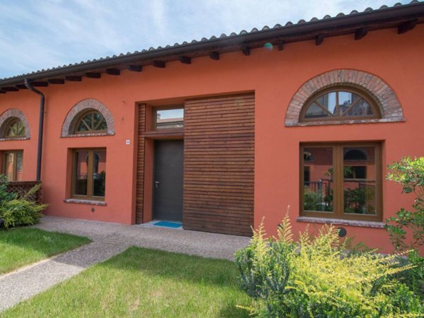 casa indipendente in vendita a Piacenza in zona Centro Storico
