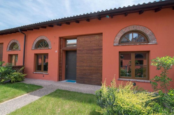 casa indipendente in vendita a Piacenza in zona Centro Storico