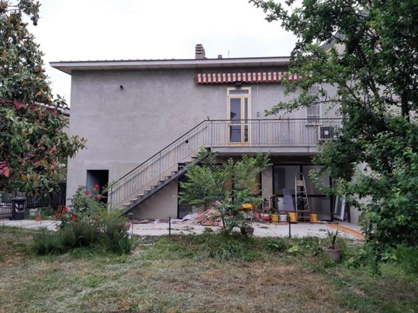 casa indipendente in vendita a Piacenza in zona Borgotrebbia