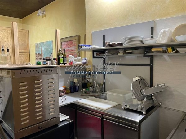 casa indipendente in vendita a Piacenza in zona Centro Storico