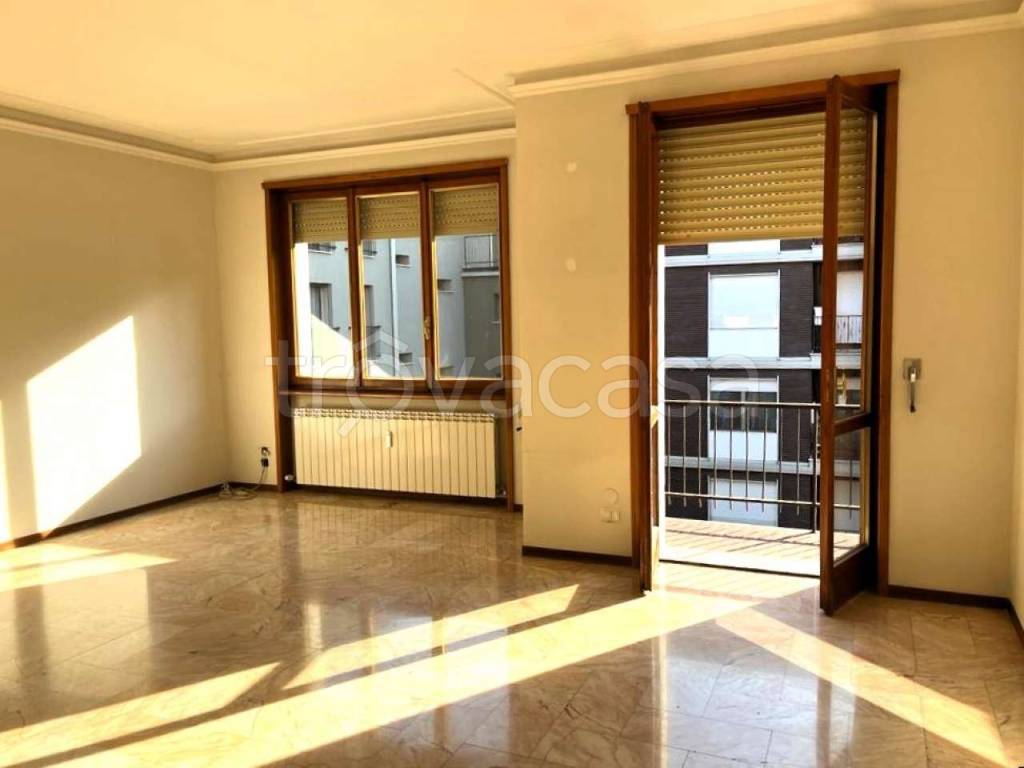appartamento in vendita a Piacenza in zona Centro Storico