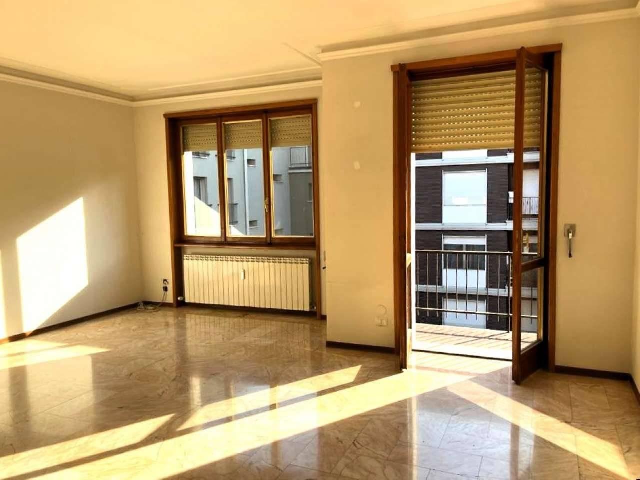 appartamento in vendita a Piacenza in zona Centro Storico