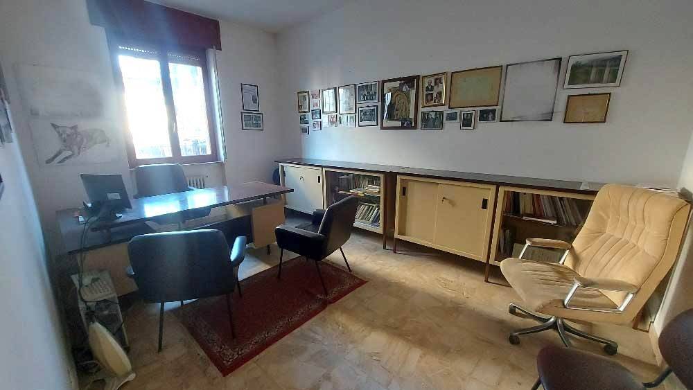 ufficio in vendita a Piacenza in zona Stadio