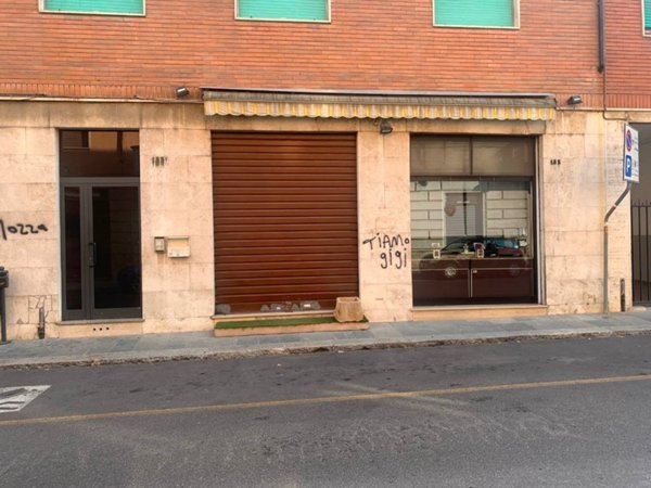 negozio in vendita a Piacenza