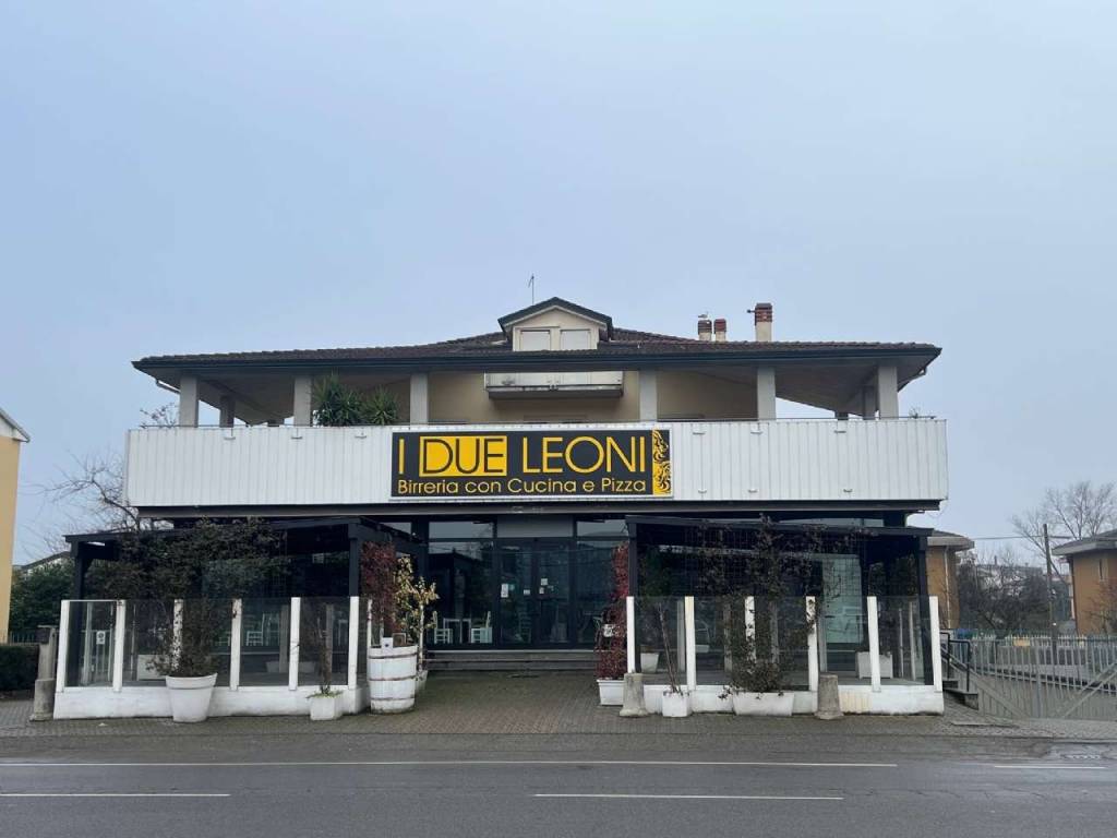 negozio in vendita a Piacenza in zona Veggioletta