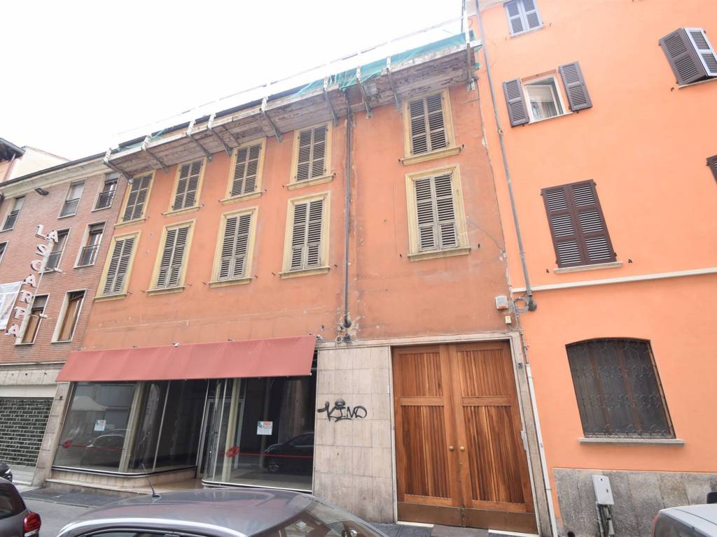 ufficio in vendita a Piacenza in zona Centro Storico