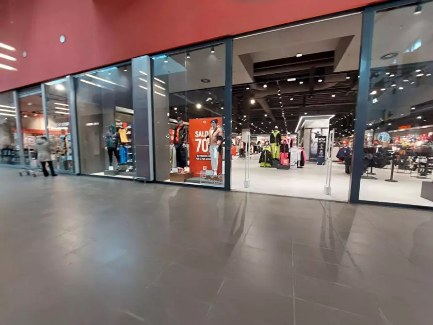 negozio in vendita a Piacenza