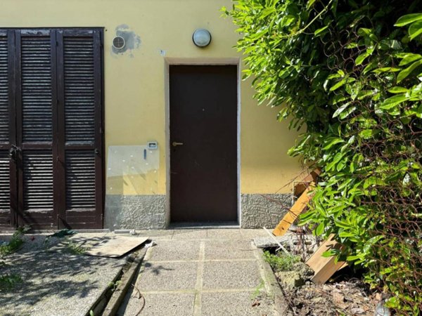 casa indipendente in vendita a Piacenza in zona Borghetto