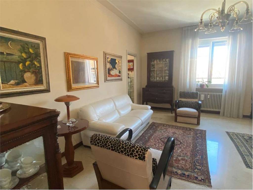 appartamento in vendita a Piacenza in zona Centro Storico