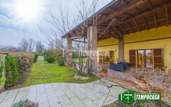 casa indipendente in vendita a Piacenza in zona Montale