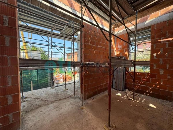 casa indipendente in vendita a Piacenza in zona La Verza