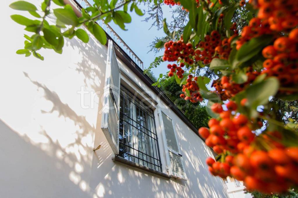 casa indipendente in vendita a Piacenza in zona Belvedere / Quartiere Duemila
