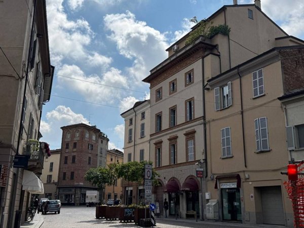 appartamento in vendita a Piacenza in zona Centro Storico