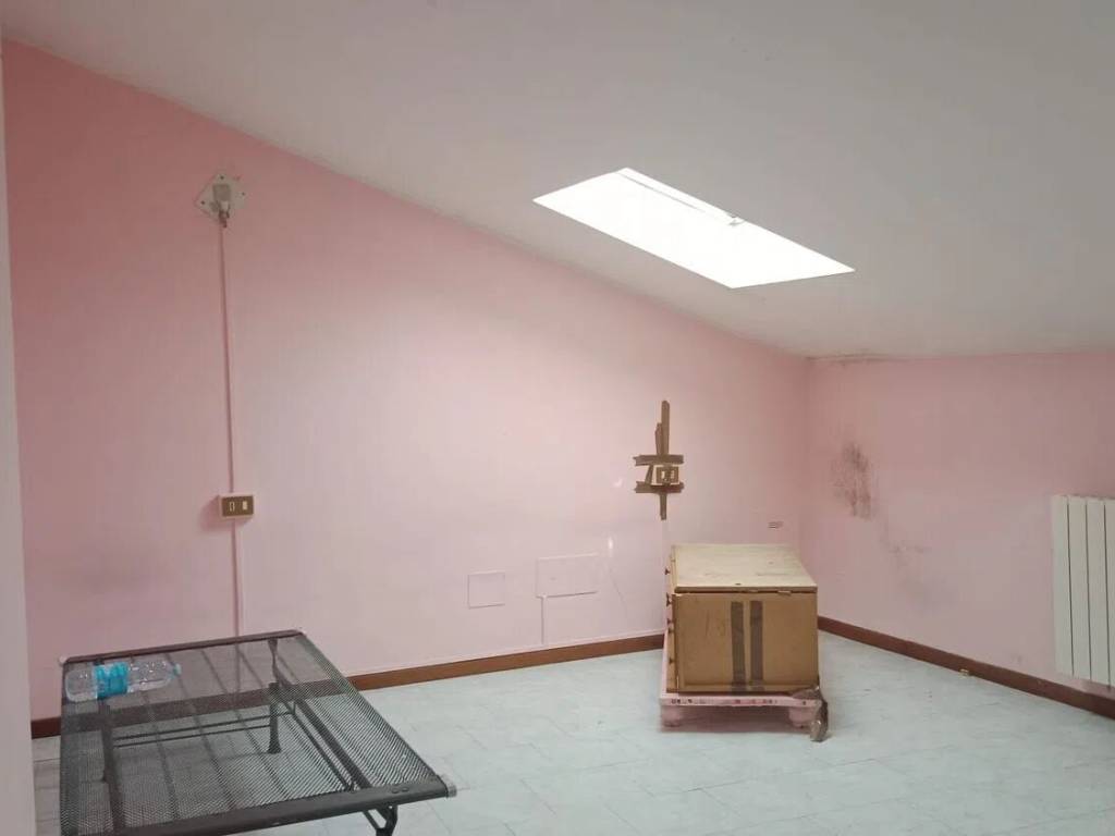 casa indipendente in vendita a Piacenza in zona Roncaglia / Fossadello