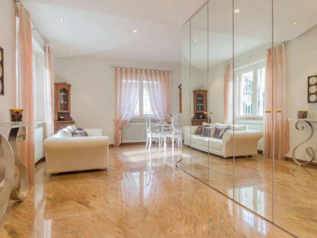casa indipendente in vendita a Piacenza in zona Besurica