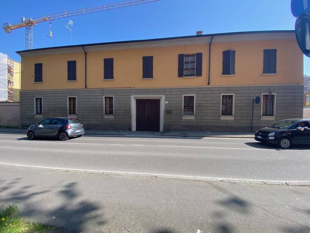 intera palazzina in vendita a Piacenza