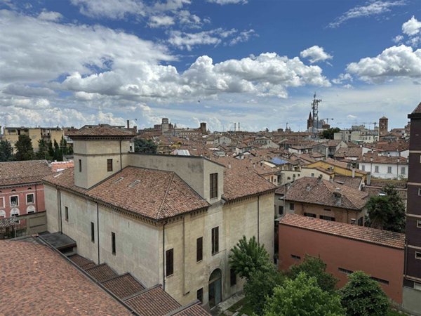 appartamento in vendita a Piacenza in zona Centro Storico