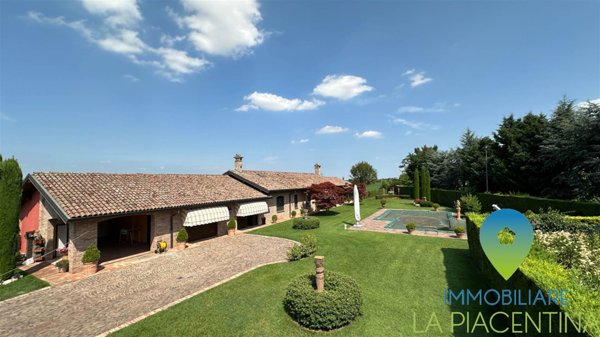 casa indipendente in vendita a Piacenza in zona Quarto