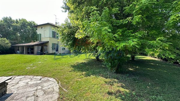 casa indipendente in vendita a Piacenza in zona Besurica