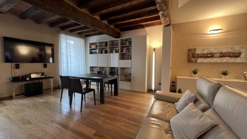 appartamento in vendita a Piacenza in zona Centro Storico