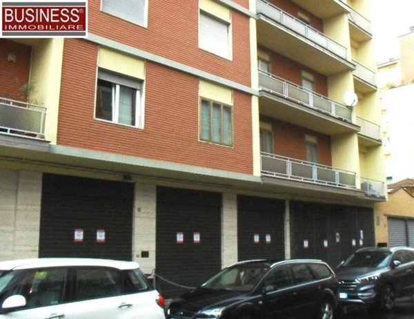 negozio in vendita a Piacenza in zona Belvedere / Quartiere Duemila