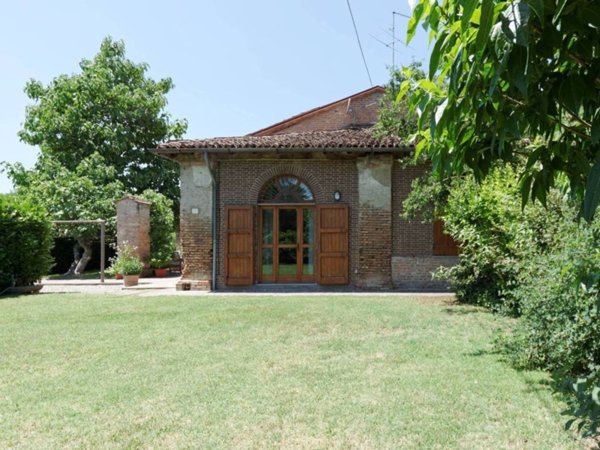 casa indipendente in vendita a Piacenza in zona San Bonico