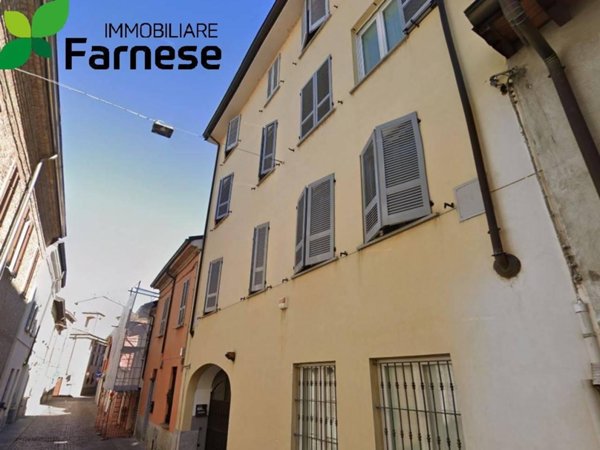 appartamento in vendita a Piacenza in zona Centro Storico