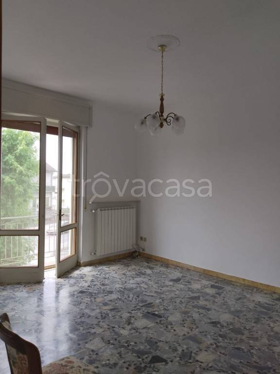 appartamento in vendita a Piacenza in zona Roncaglia / Fossadello