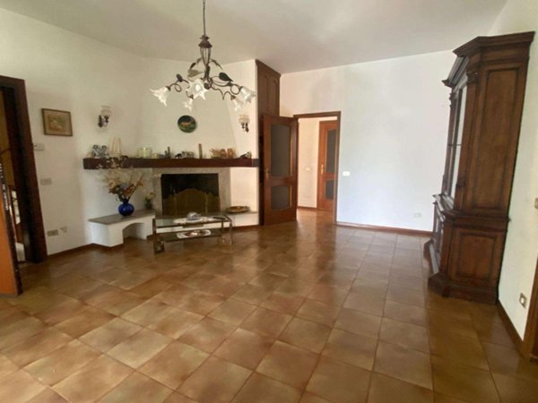 casa indipendente in vendita a Piacenza in zona Pittolo