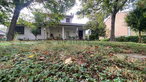casa indipendente in vendita a Piacenza in zona Besurica