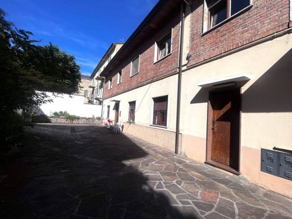 casa indipendente in vendita a Piacenza