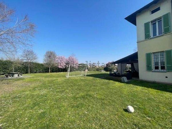 casa indipendente in vendita a Piacenza in zona Besurica