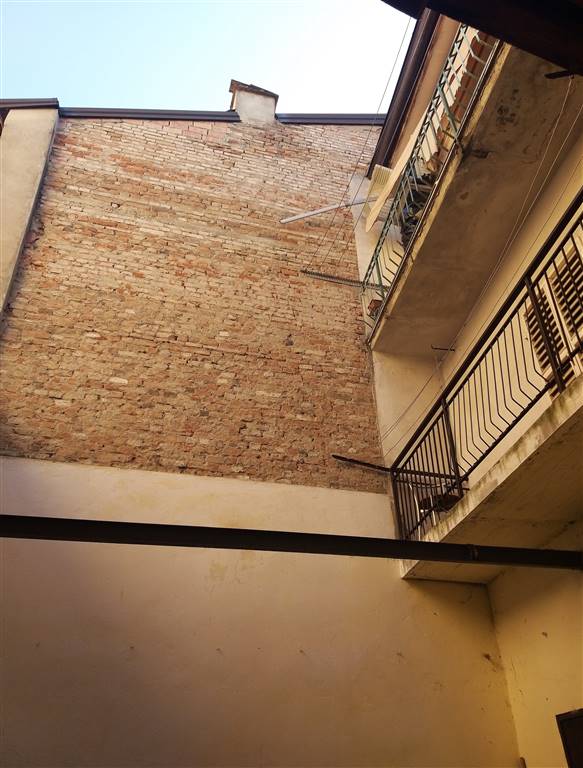 appartamento in vendita a Piacenza in zona Centro Storico