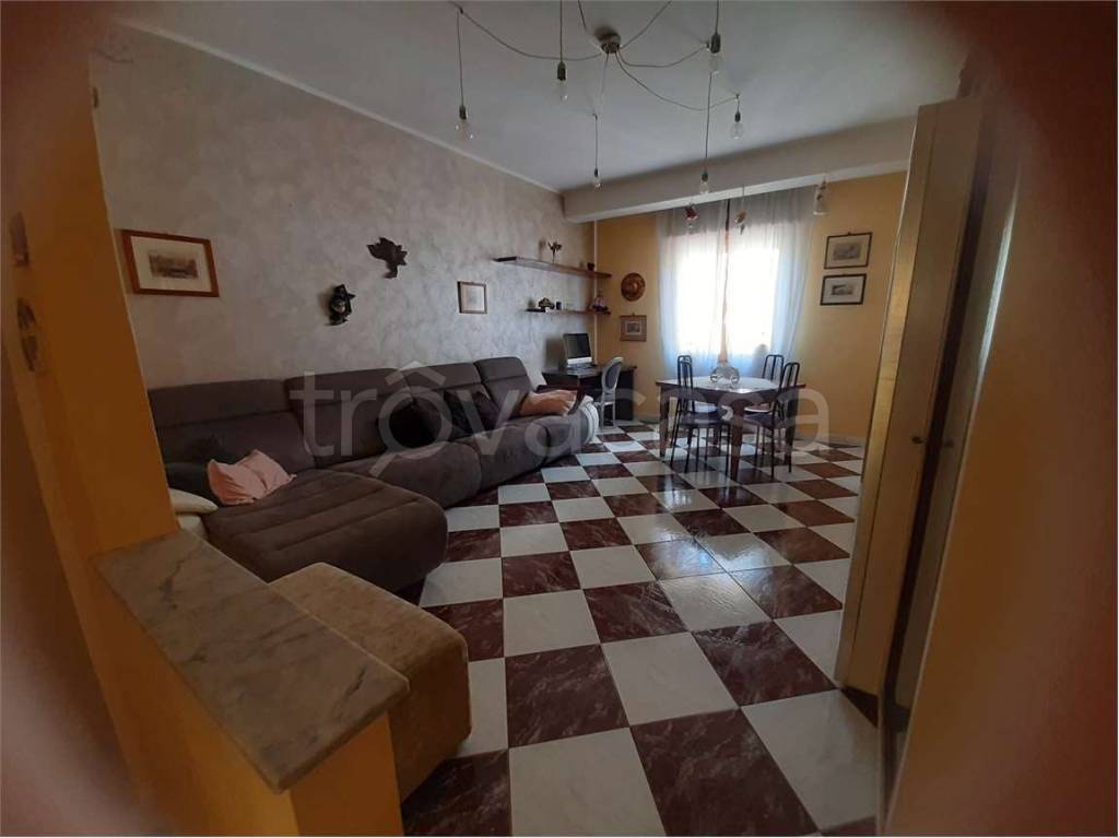 appartamento in vendita a Piacenza in zona Stadio