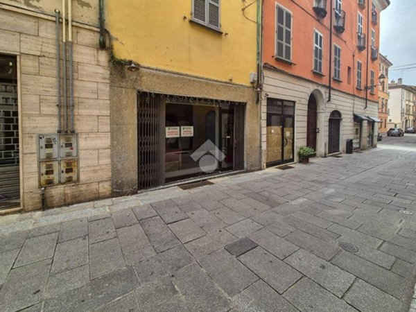 negozio in vendita a Piacenza in zona Centro Storico