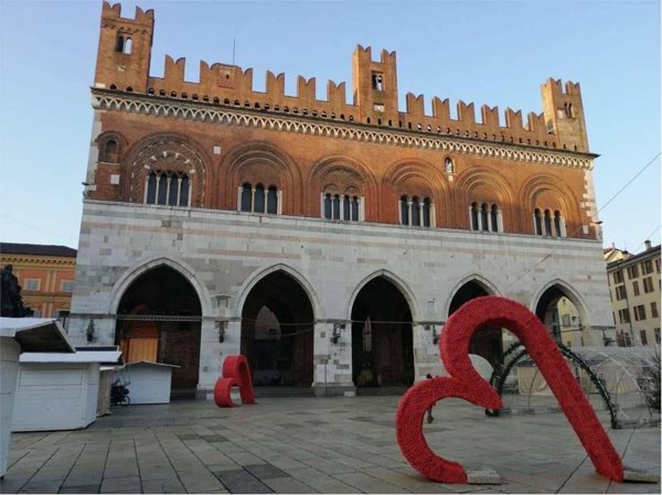 appartamento in vendita a Piacenza in zona Centro Storico