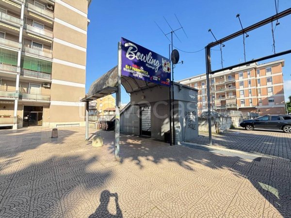 negozio in vendita a Piacenza in zona Farnesiana