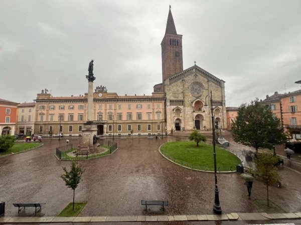 appartamento in vendita a Piacenza in zona Centro Storico