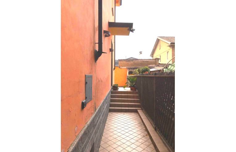 casa indipendente in vendita a Piacenza in zona Farnesiana